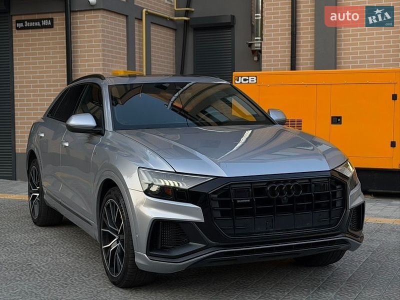 Позашляховик / Кросовер Audi Q8 2021 в Львові