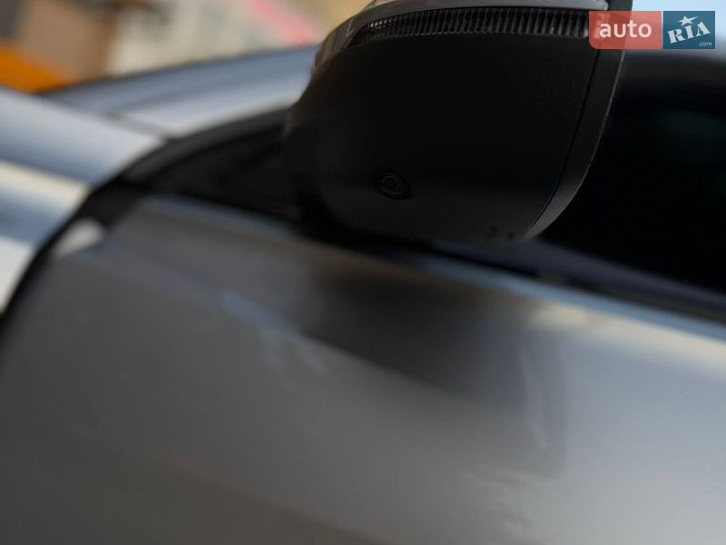 Позашляховик / Кросовер Audi Q8 2021 в Львові