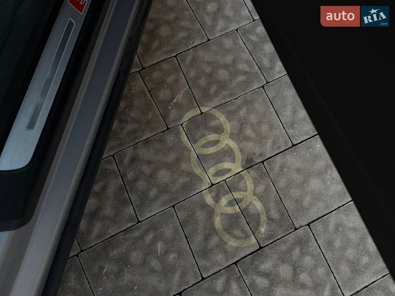 Позашляховик / Кросовер Audi Q8 2021 в Львові