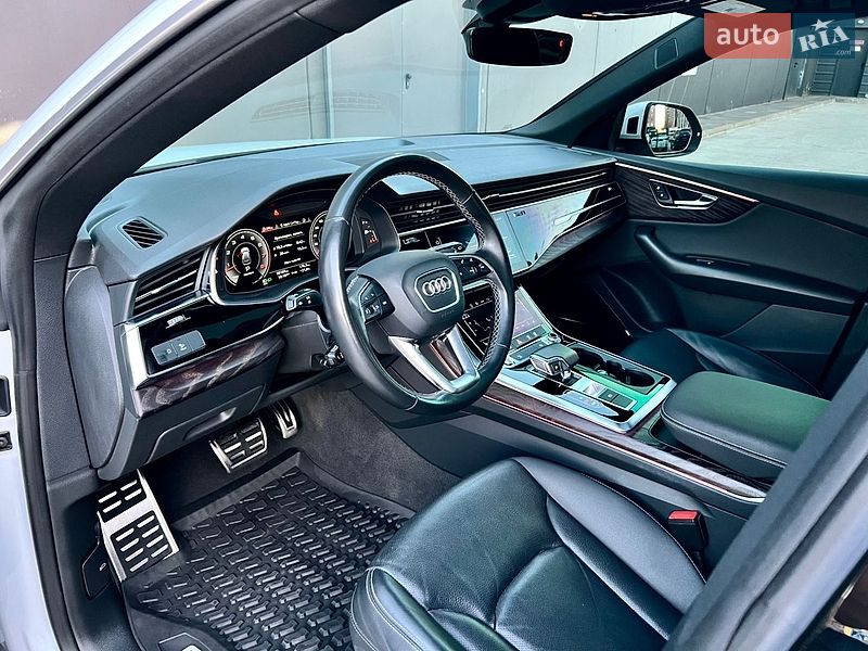 Внедорожник / Кроссовер Audi Q8 2021 в Киеве