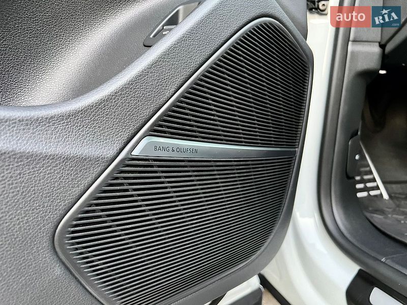 Внедорожник / Кроссовер Audi Q8 2021 в Киеве