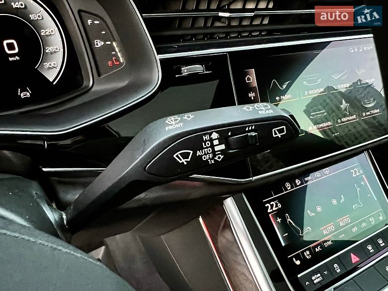 Внедорожник / Кроссовер Audi Q8 2021 в Киеве