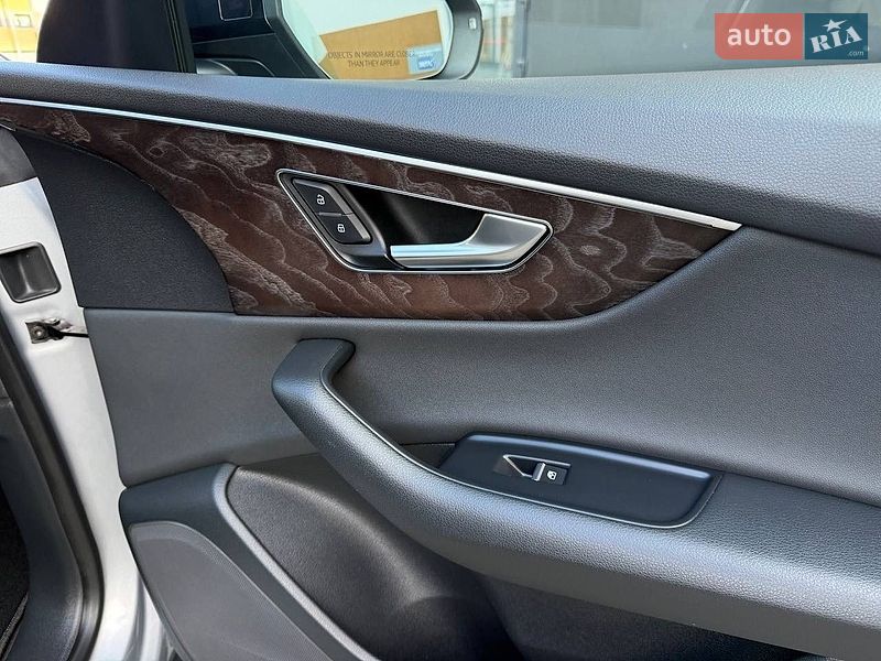 Внедорожник / Кроссовер Audi Q8 2019 в Коломые