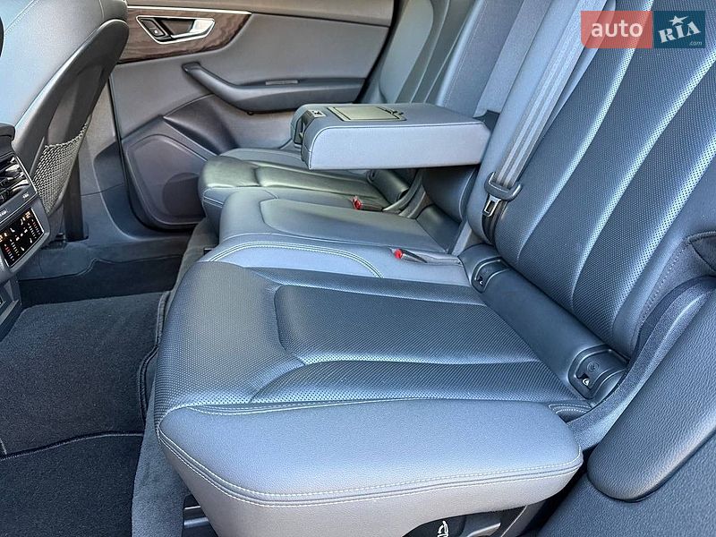 Внедорожник / Кроссовер Audi Q8 2019 в Коломые