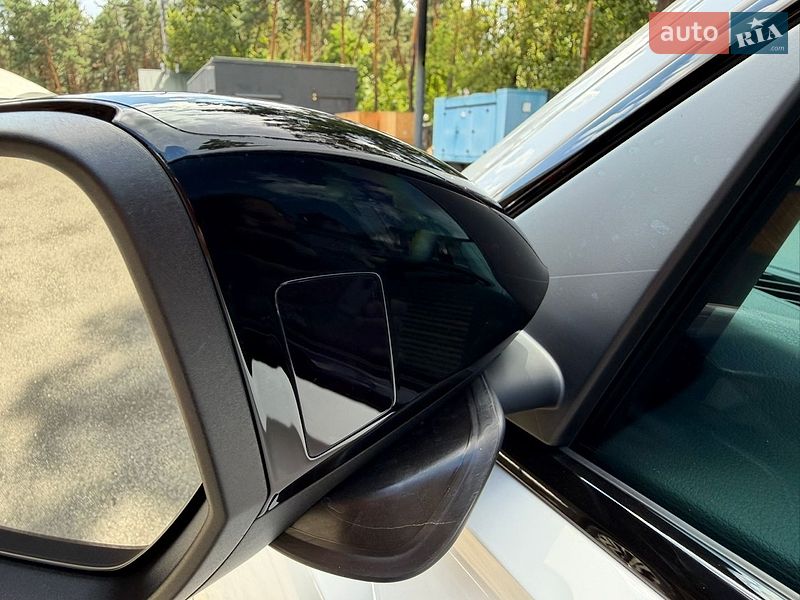 Внедорожник / Кроссовер Audi Q8 2025 в Киеве
