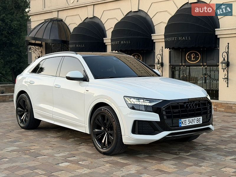 Внедорожник / Кроссовер Audi Q8 2020 в Днепре
