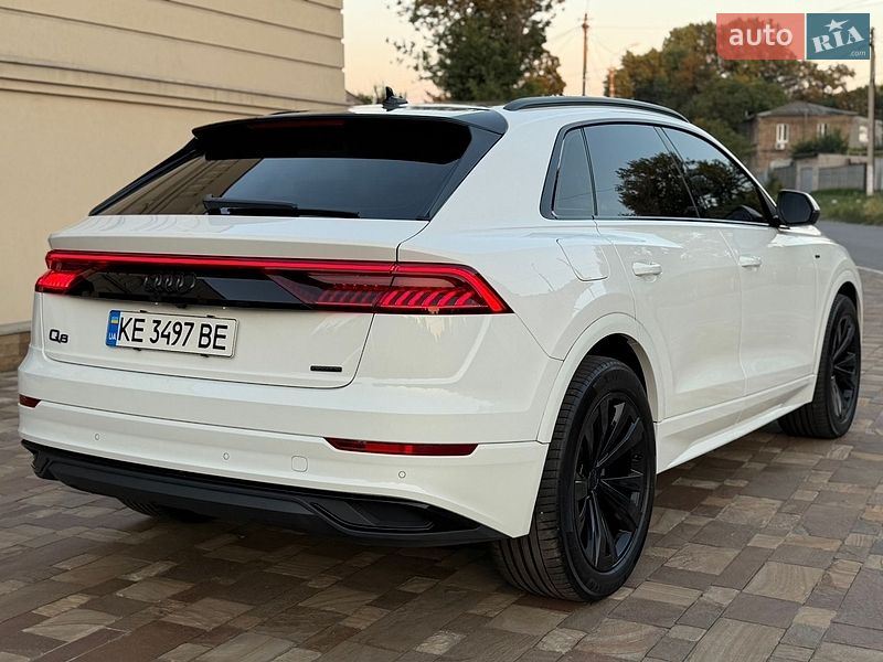 Внедорожник / Кроссовер Audi Q8 2020 в Днепре
