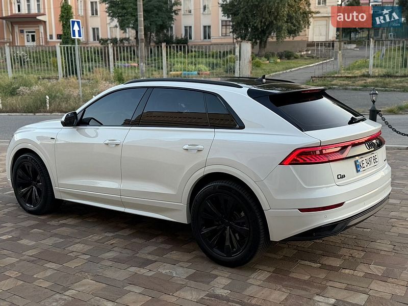 Внедорожник / Кроссовер Audi Q8 2020 в Днепре