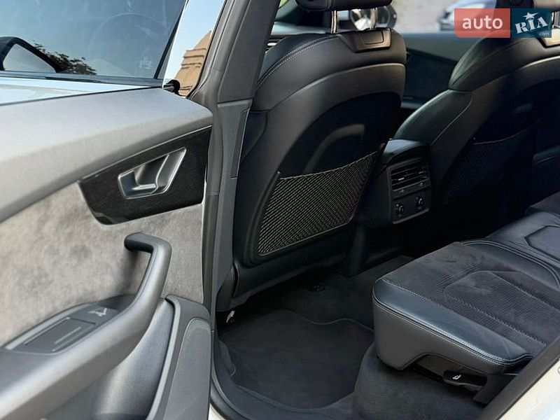 Внедорожник / Кроссовер Audi Q8 2020 в Днепре