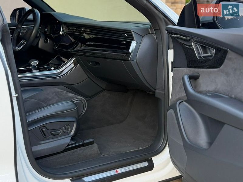 Внедорожник / Кроссовер Audi Q8 2020 в Днепре