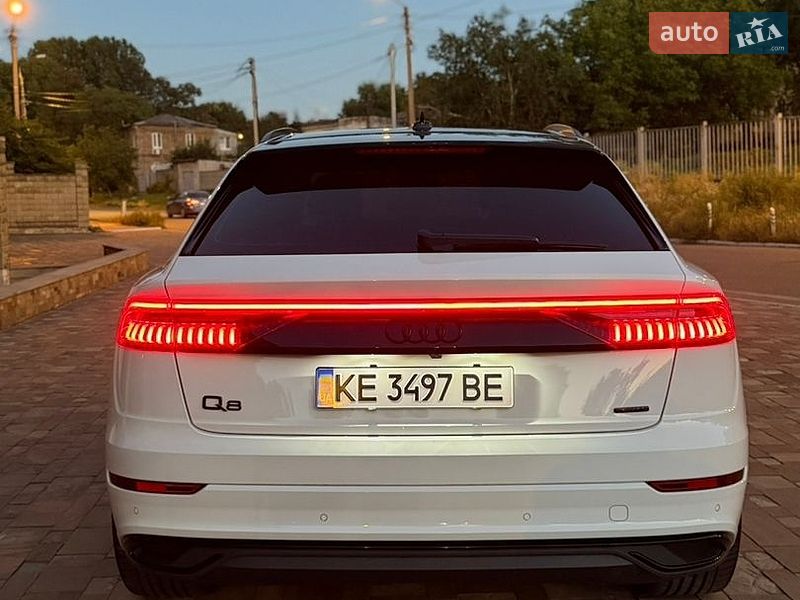 Внедорожник / Кроссовер Audi Q8 2020 в Днепре