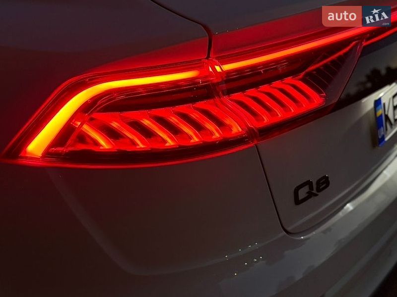 Внедорожник / Кроссовер Audi Q8 2020 в Днепре