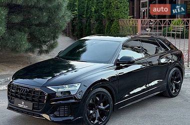 Audi Q8  2020