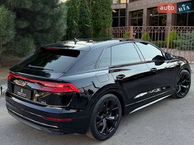 Позашляховик / Кросовер Audi Q8 2020 в Одесі