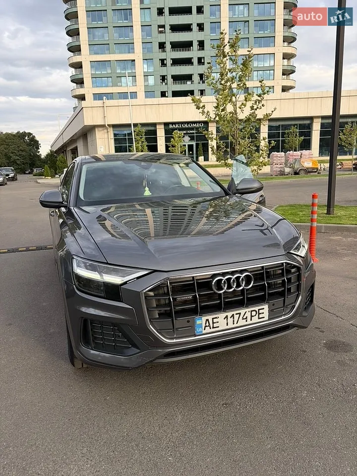 2021 Audi Q8 - фото 1