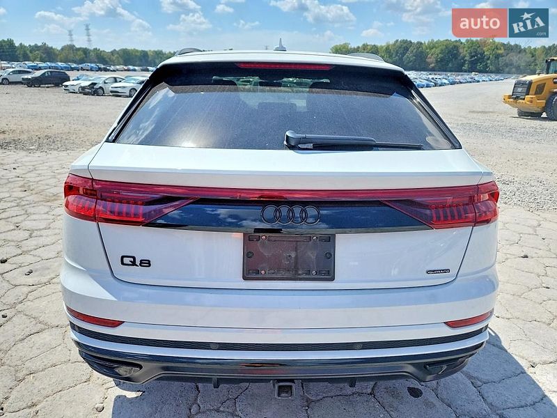 Позашляховик / Кросовер Audi Q8 2021 в Дніпрі