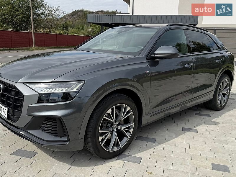 Позашляховик / Кросовер Audi Q8 2019 в Мукачевому