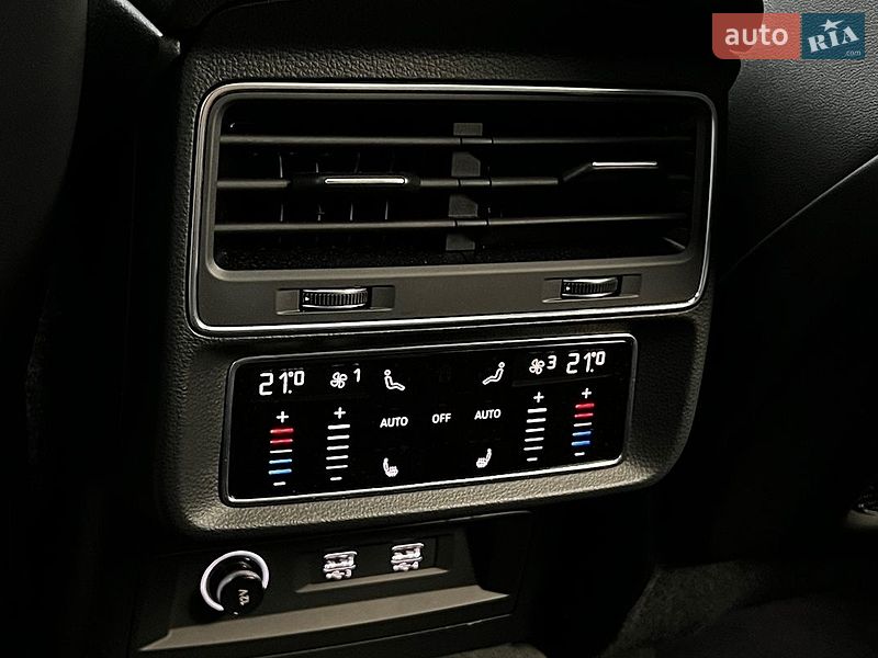 Внедорожник / Кроссовер Audi Q8 2018 в Львове