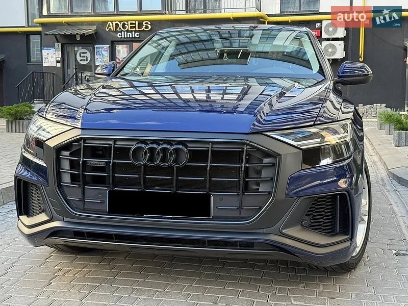 Audi Q8