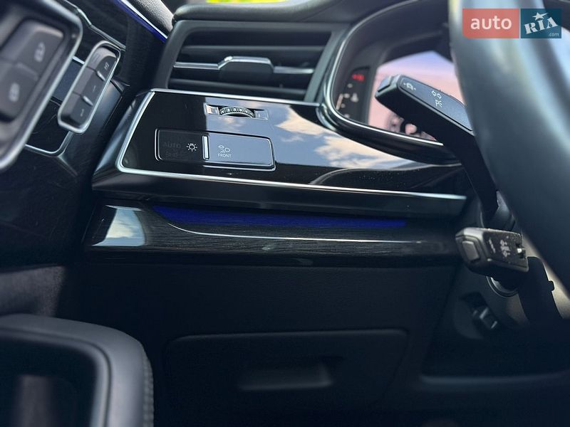 Внедорожник / Кроссовер Audi Q8 2019 в Мукачево