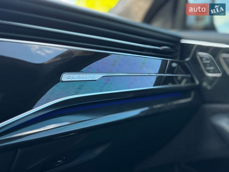 Внедорожник / Кроссовер Audi Q8 2019 в Мукачево