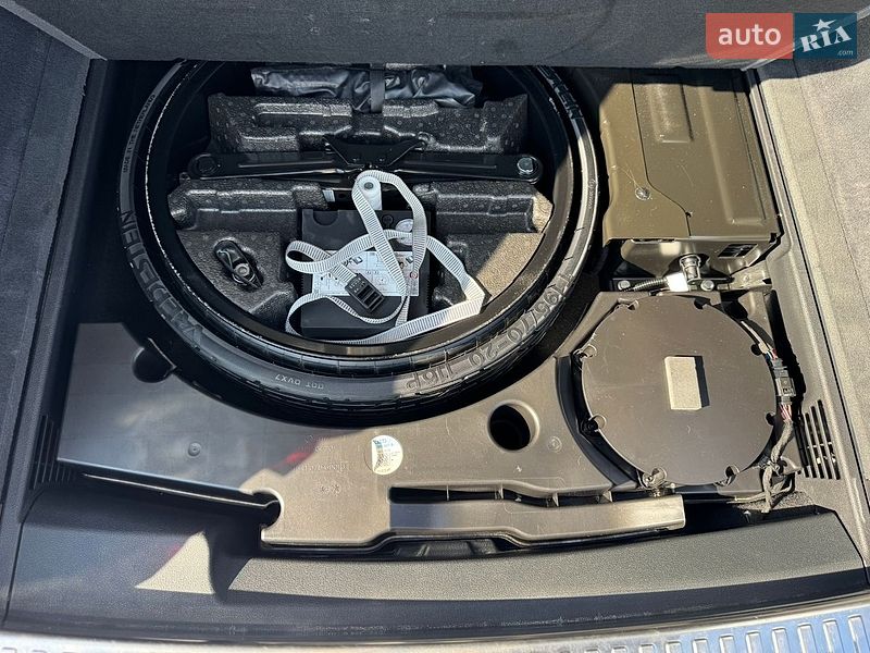 Внедорожник / Кроссовер Audi Q8 2019 в Мукачево