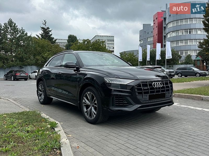 Позашляховик / Кросовер Audi Q8 2020 в Києві фото 4 Позашляховик / Кросовер Audi Q8 2020 в Києві