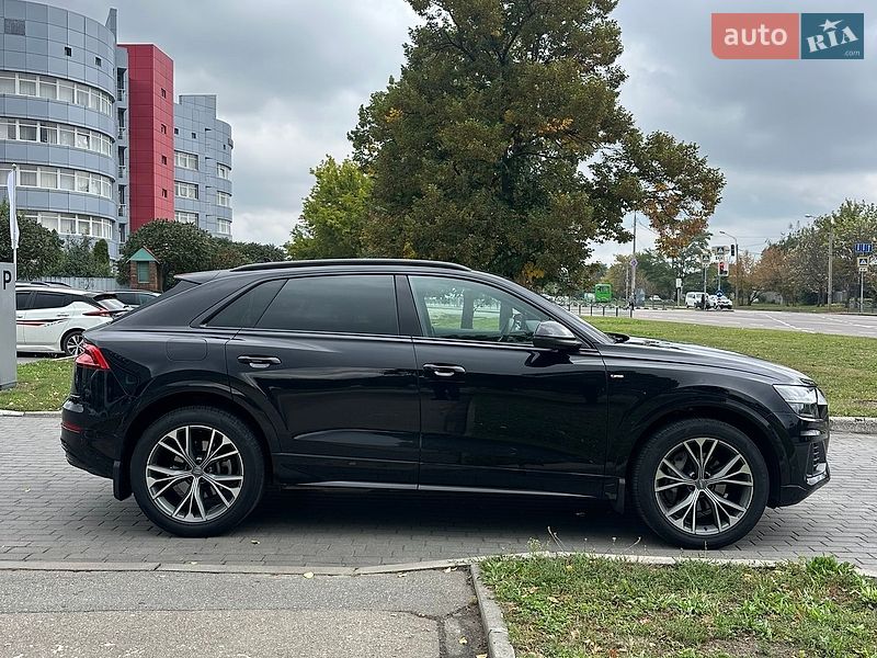 Позашляховик / Кросовер Audi Q8 2020 в Києві фото 6 Позашляховик / Кросовер Audi Q8 2020 в Києві