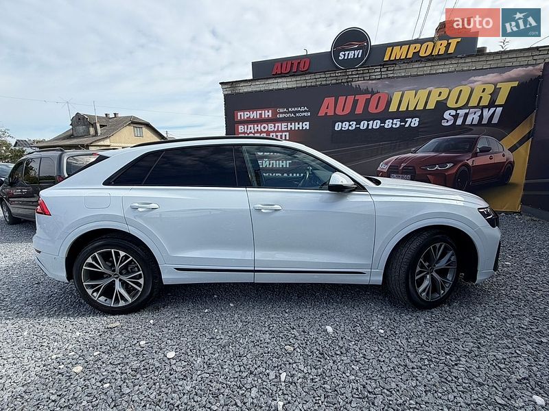 Позашляховик / Кросовер Audi Q8 2022 в Стрию
