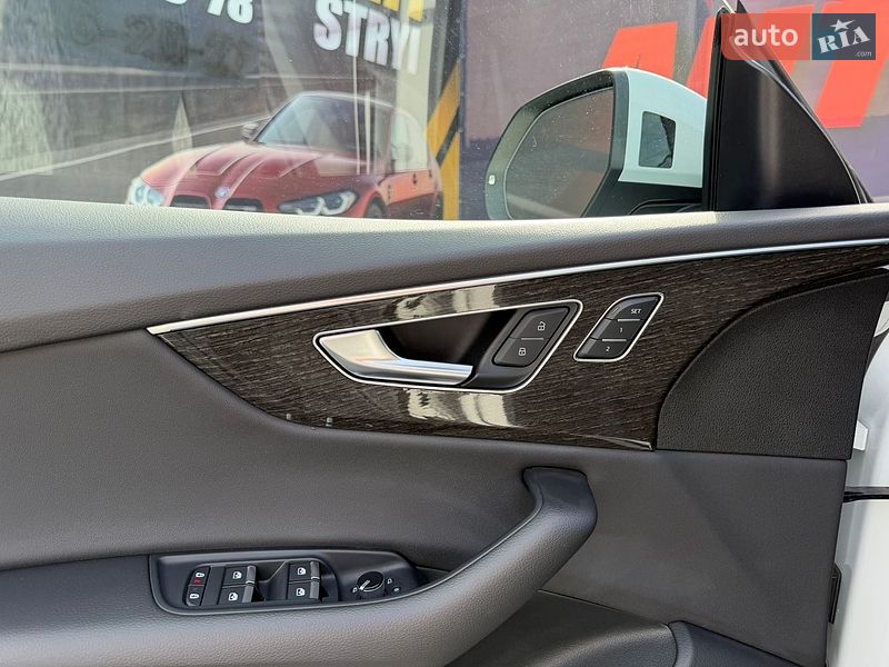 Позашляховик / Кросовер Audi Q8 2022 в Стрию