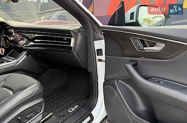 Позашляховик / Кросовер Audi Q8 2022 в Стрию
