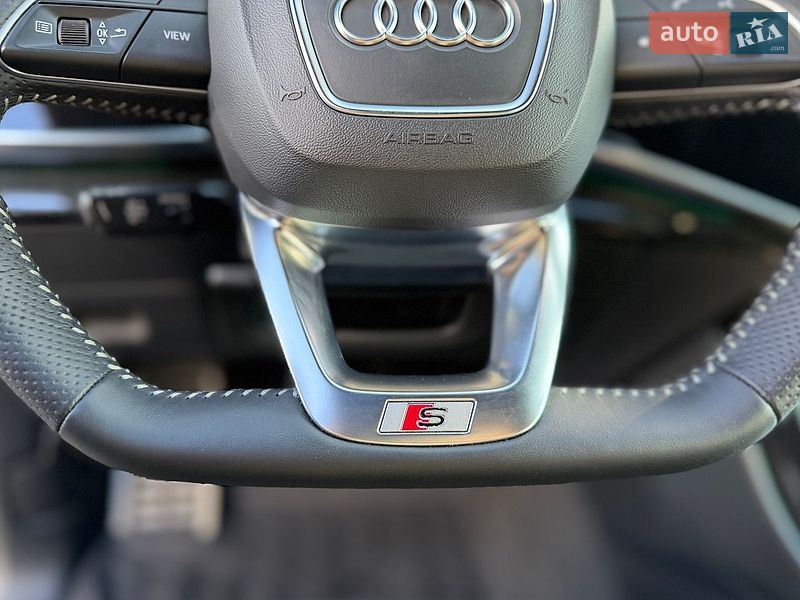 Внедорожник / Кроссовер Audi Q8 2018 в Львове