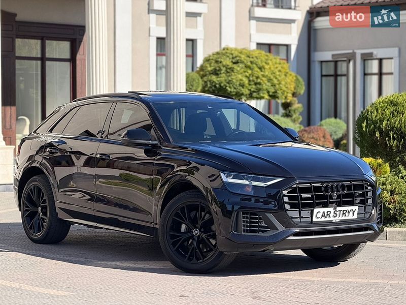 Внедорожник / Кроссовер Audi Q8 2021 в Стрые