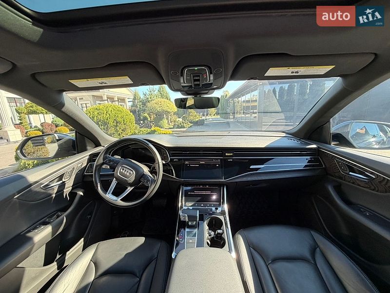 Внедорожник / Кроссовер Audi Q8 2021 в Стрые