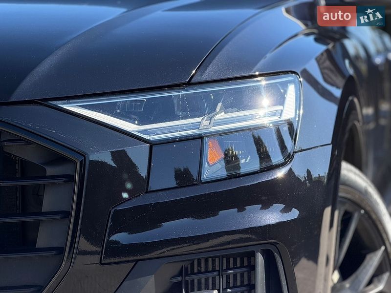 Внедорожник / Кроссовер Audi Q8 2021 в Стрые