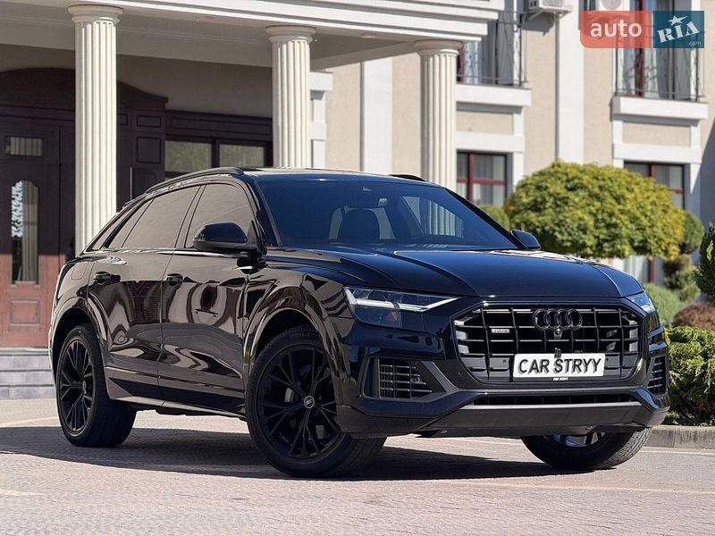 Внедорожник / Кроссовер Audi Q8 2021 в Стрые