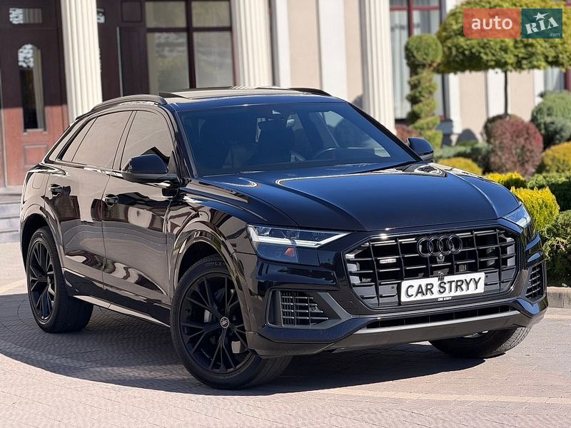 Внедорожник / Кроссовер Audi Q8 2021 в Стрые