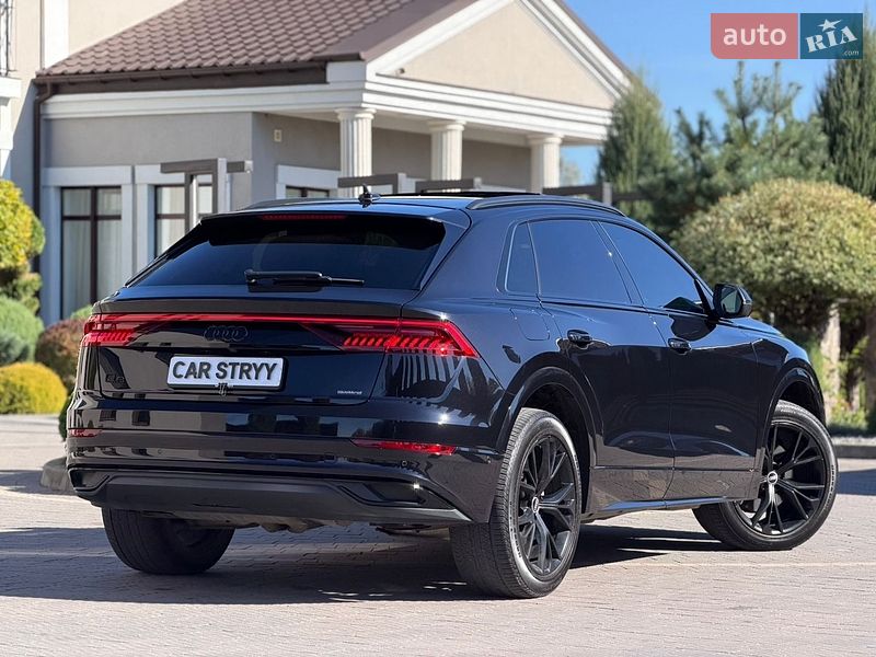 Внедорожник / Кроссовер Audi Q8 2021 в Стрые