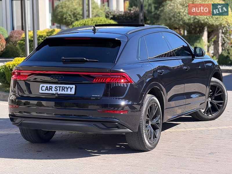 Внедорожник / Кроссовер Audi Q8 2021 в Стрые