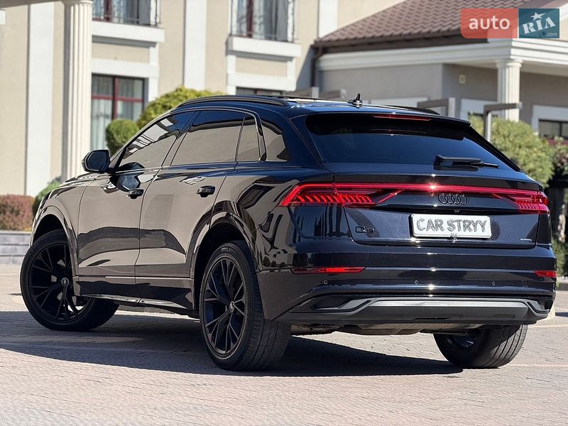 Внедорожник / Кроссовер Audi Q8 2021 в Стрые