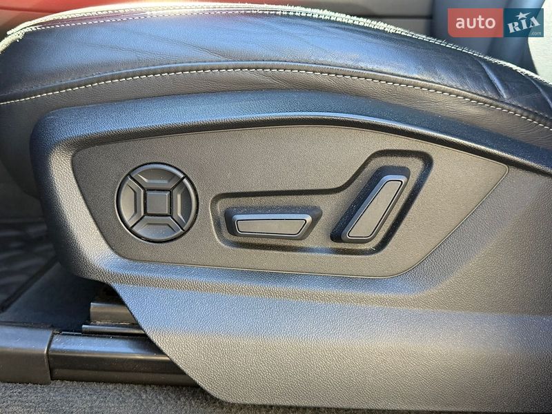 Внедорожник / Кроссовер Audi Q8 2021 в Стрые