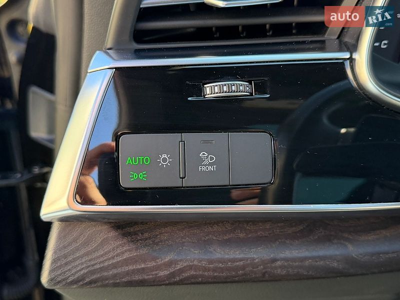 Внедорожник / Кроссовер Audi Q8 2021 в Стрые