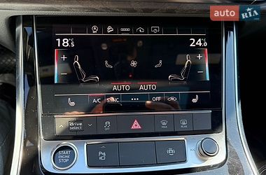 Внедорожник / Кроссовер Audi Q8 2021 в Стрые