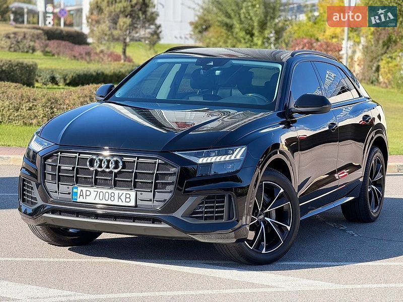 Внедорожник / Кроссовер Audi Q8 2019 в Киеве