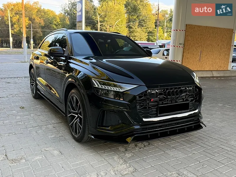 Audi Q8