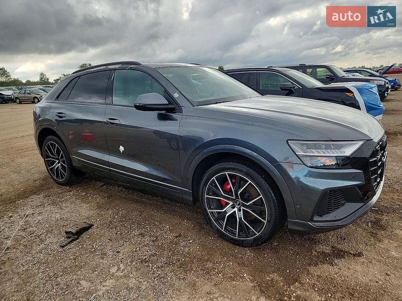 Позашляховик / Кросовер Audi Q8 2021 в Києві