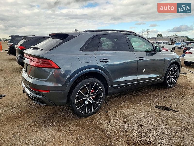 Позашляховик / Кросовер Audi Q8 2021 в Києві