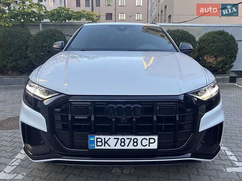 Audi Q8