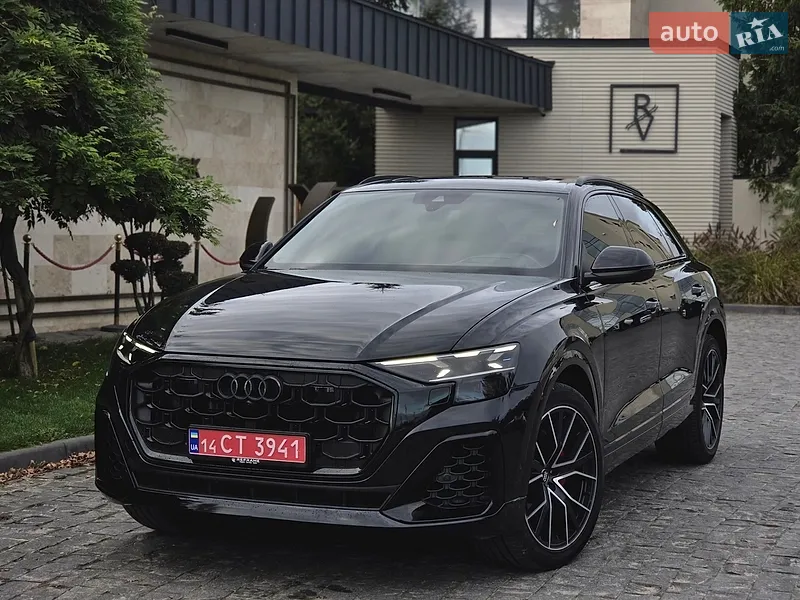 Audi Q8