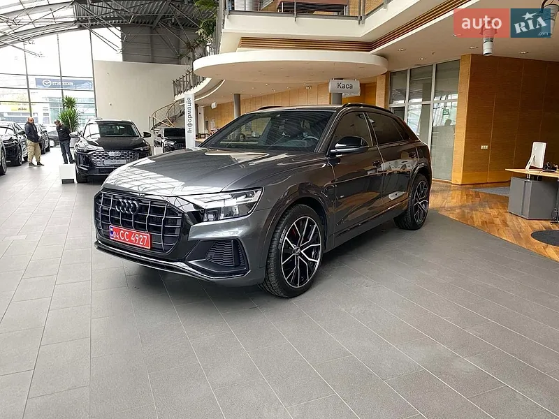 Audi Q8